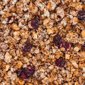 Granola bílá čokoláda, skořice a jablko